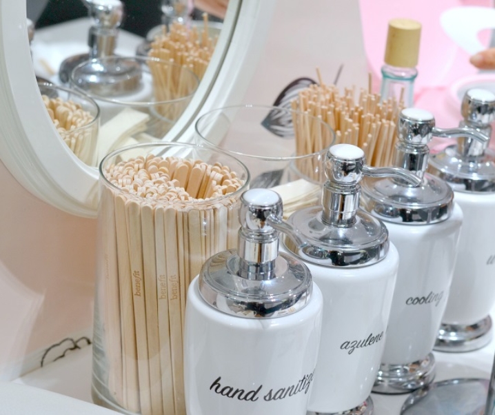 Test Brow Bar – Benefit