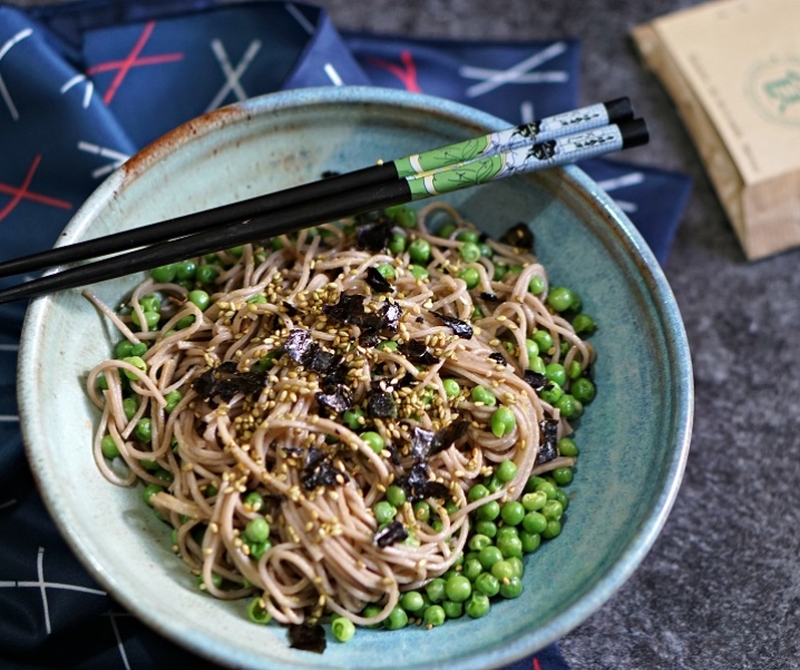 Nouilles Soba /petits pois/ sésame