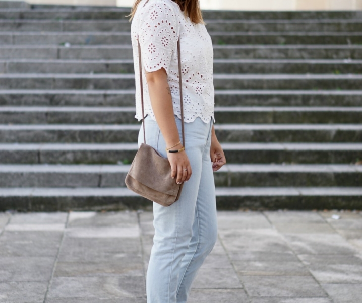 Broderie anglaise (humeur: mal dans mon corps)