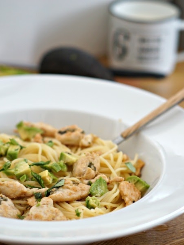 Pâtes au Citron et Avocat à la menthe