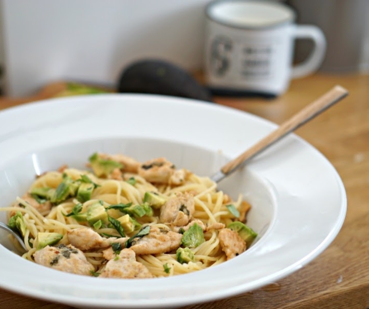 Pâtes au Citron et Avocat à la menthe
