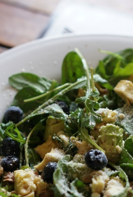 Salade Myrtille Avocat parmesan
