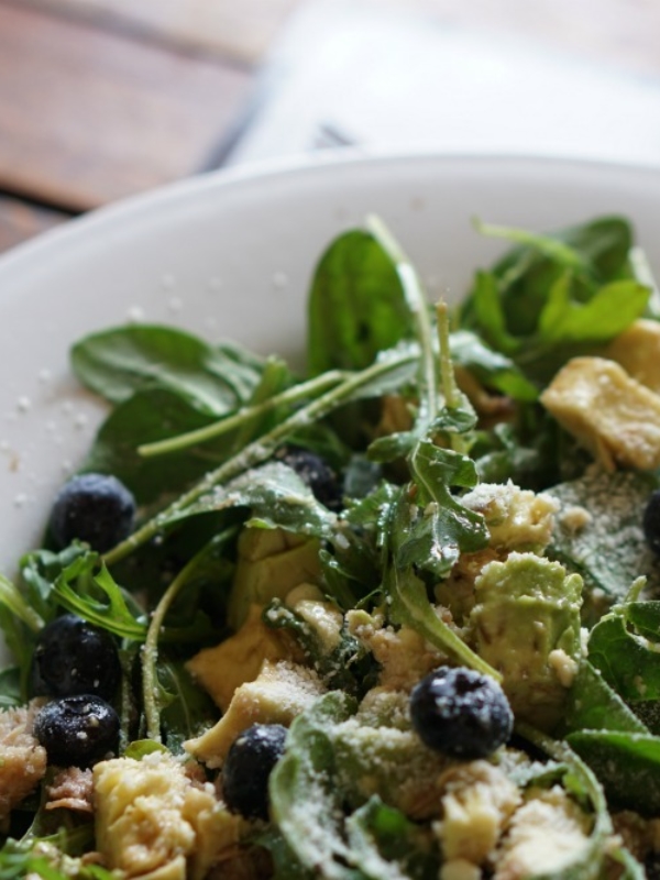 Salade Myrtille Avocat parmesan