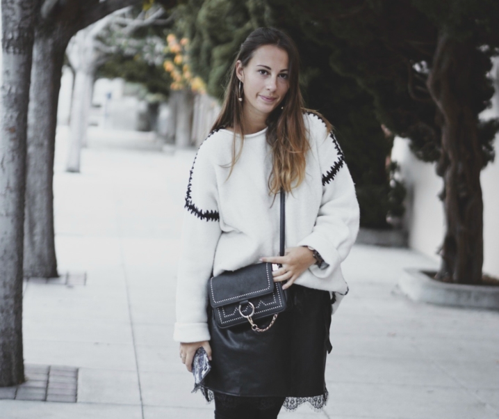 Jupe simili et dentelle