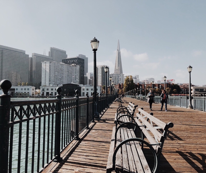 Visite de San Francisco: Le ferry Building et les quais avec vue sur le Bay Bridge