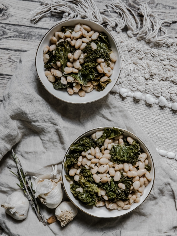 Kale sauté et haricots blanc