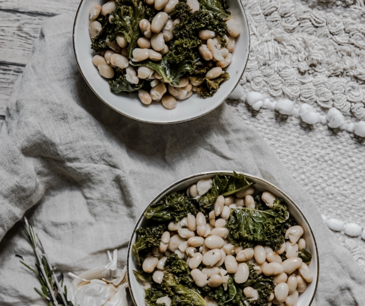 Kale sauté et haricots blanc