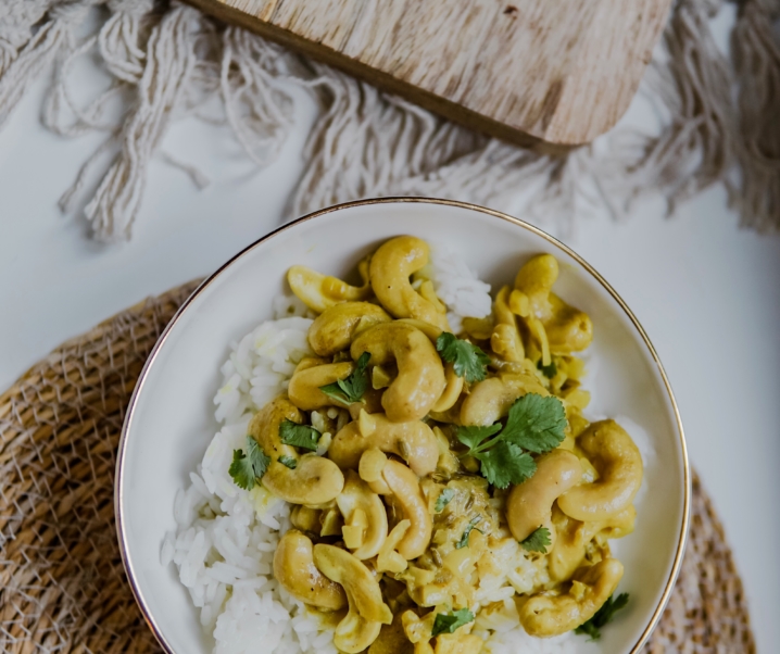Curry vegan aux noix de cajou