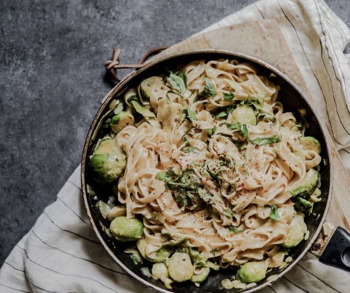 Prête en 10 min: Tagliatelles aux choux de brussels