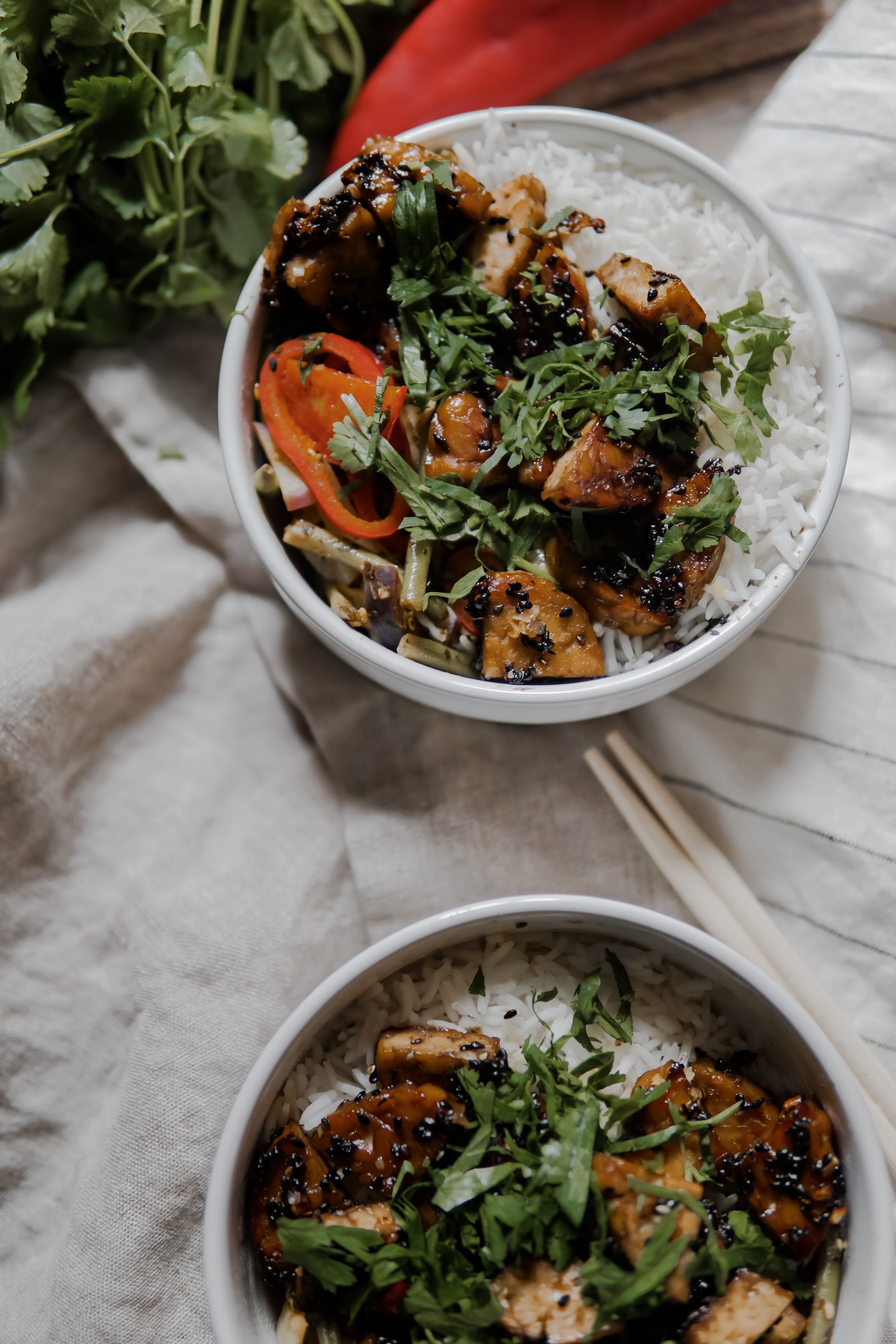 Tempeh caramélisé au sésame