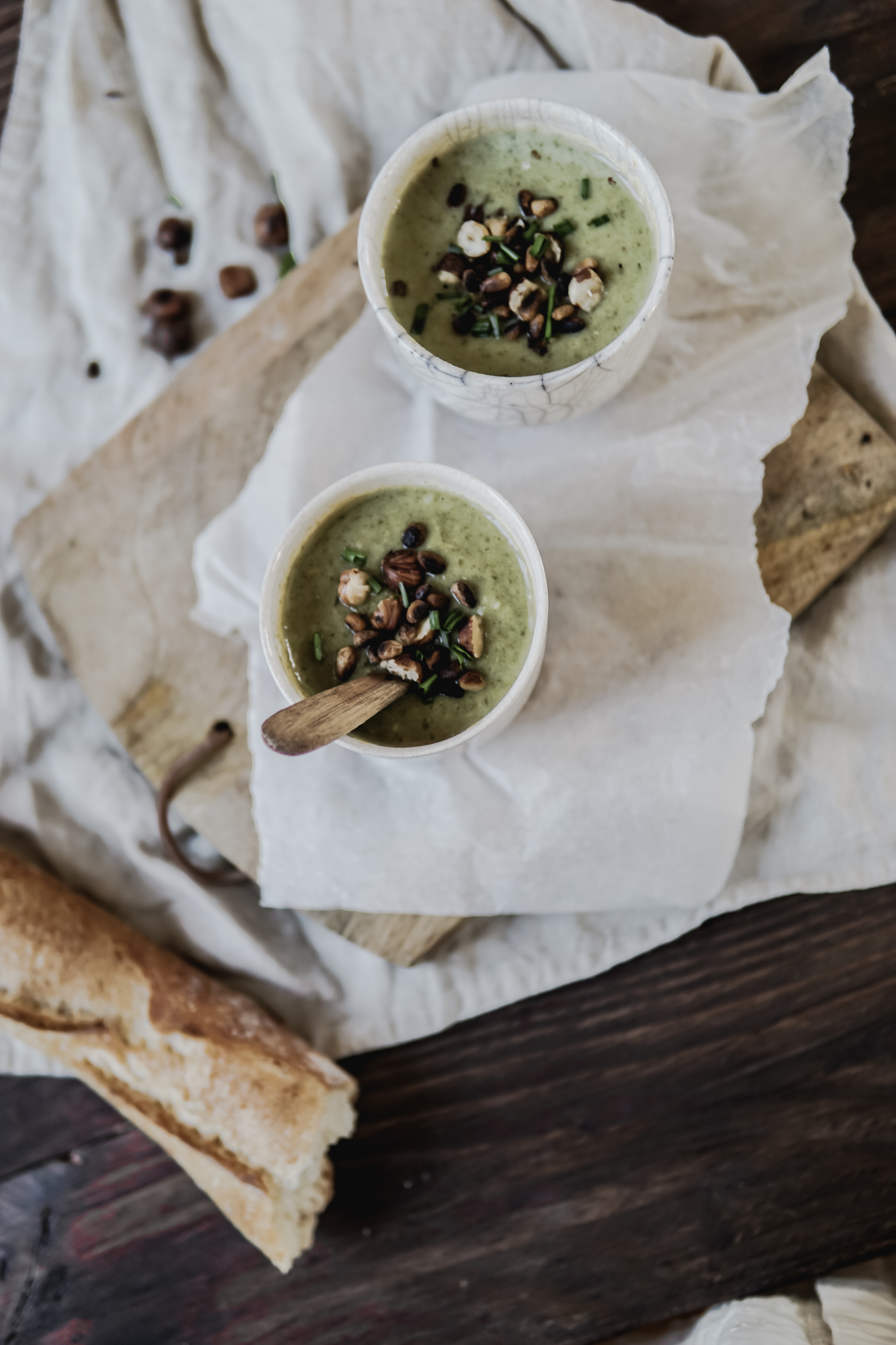 Velouté de fane de radis et céleri branche
