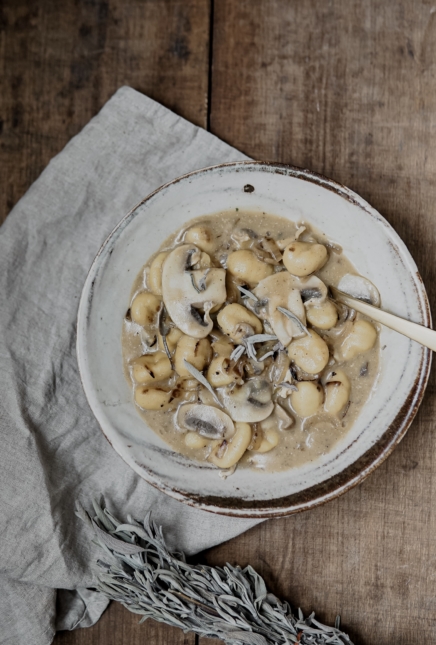 Soupe de gnocchis aux champignons et à la Sauge