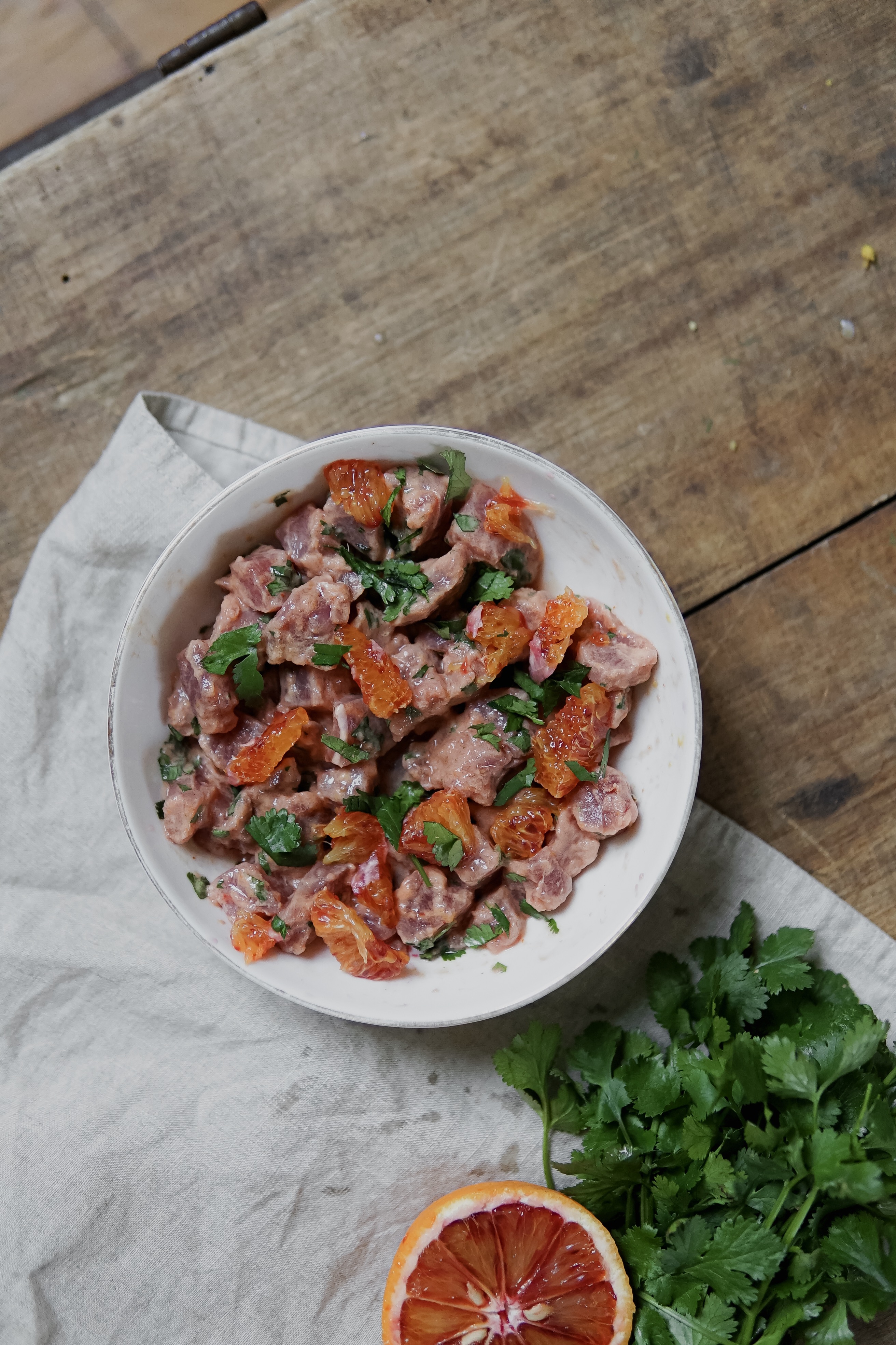 Ceviche de thon à l’orange sanguine et lait de coco