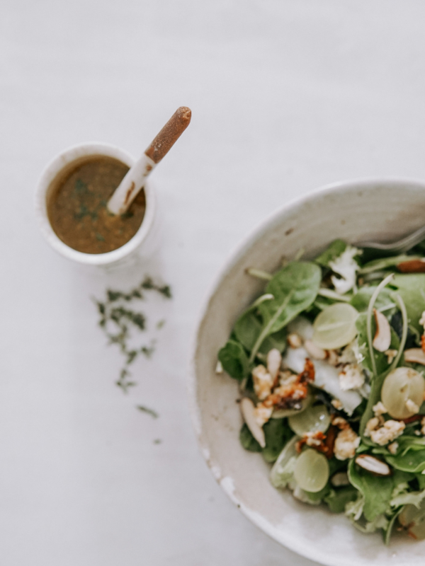Mesclun aux raisins et feta roti au miel